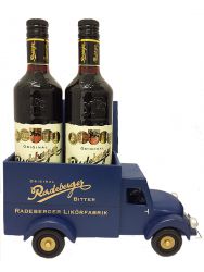 Radeberger Kruterlikr 2 Flaschen im Original Radeberger handgefertigten Holzauto 0,7 Liter